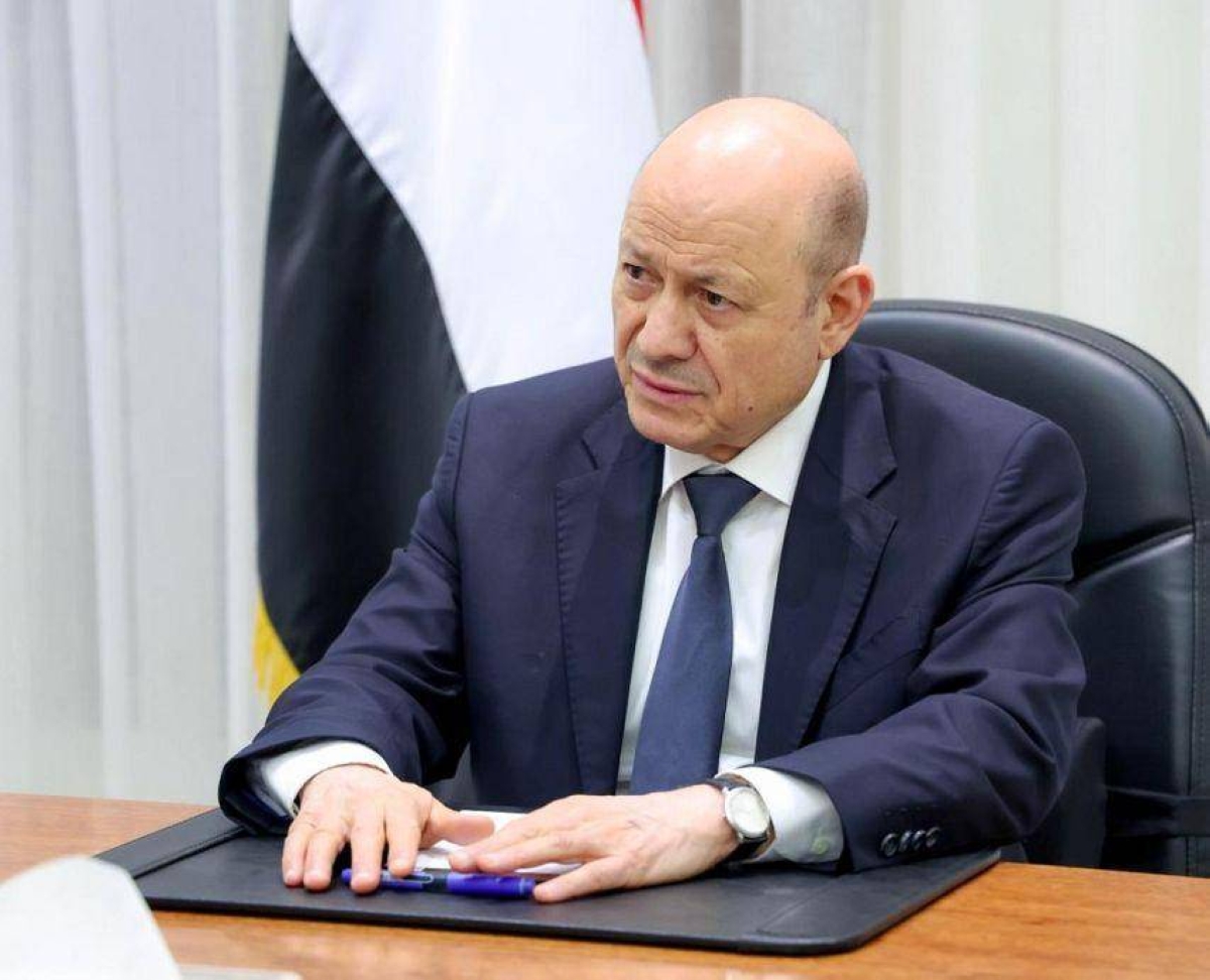 الرئاسي اليمني يدعم الحكومة في ممارسة صلاحياتها كاملة