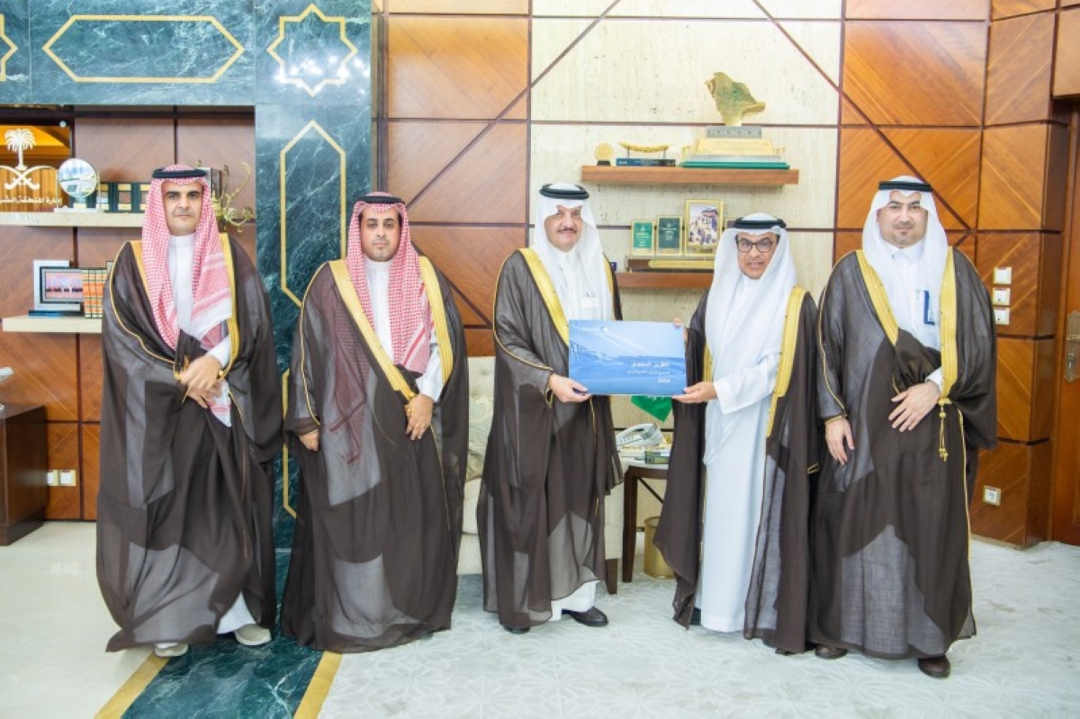 أمير الشرقية يناقش إنجازات مشاريع تحسين المياه بالمنطقة