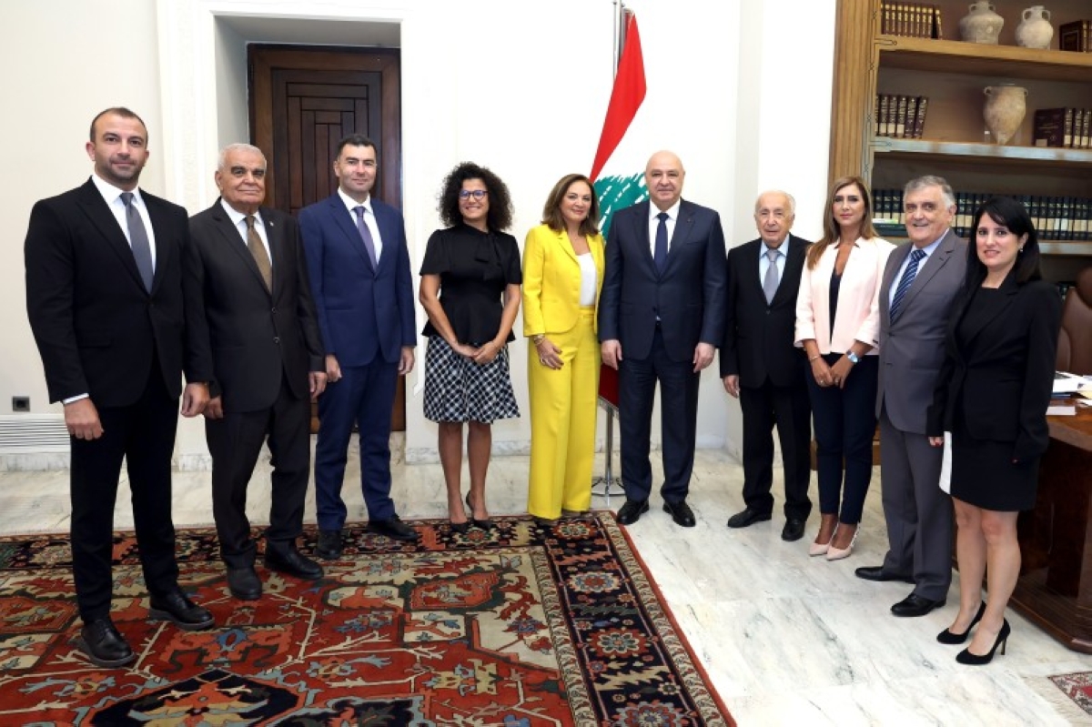 الرئيس اللبناني يدعو للتفاوض مع إسرائيل بدلاً من الحرب