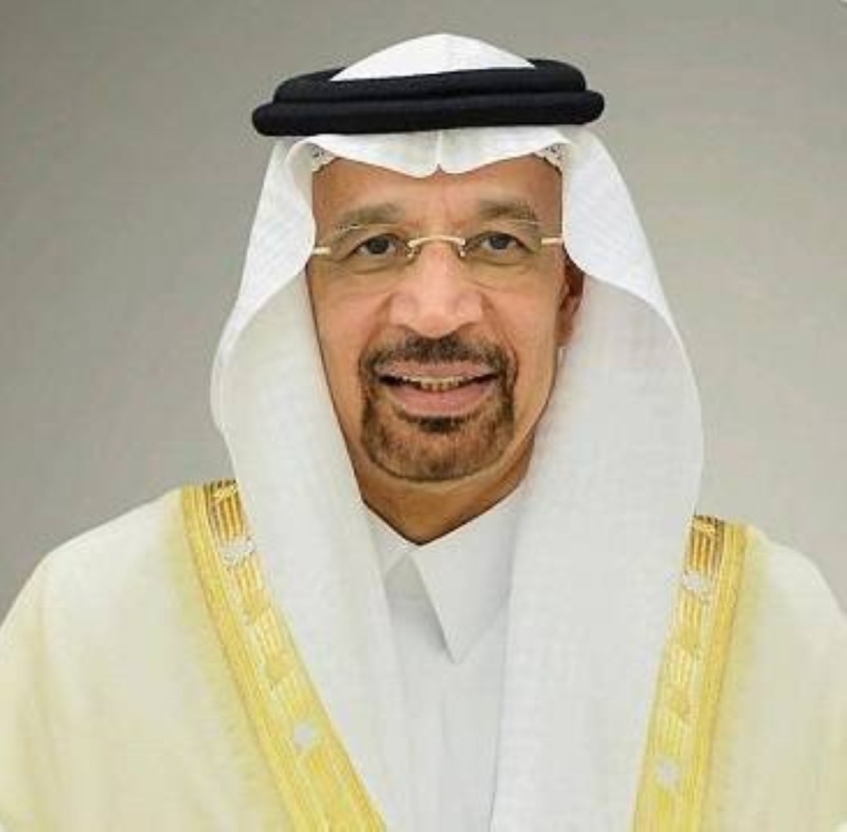 وزير الاستثمار يقود وفداً رفيعاً إلى طاجيكستان