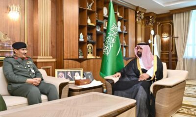 أمير جازان يبحث تطوير السجون مع المدير العام