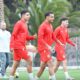 المغرب وفرنسا: مواجهة تاريخية في كرة القدم الليلة