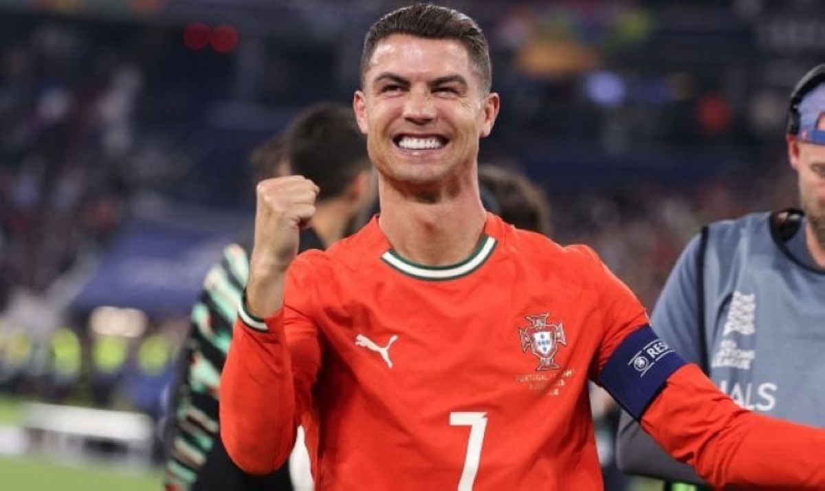 رونالدو يحتفل بإنجازه التاريخي مع منتخب البرتغال