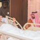أمير جازان يطمئن على صحة الأديب إبراهيم مفتاح