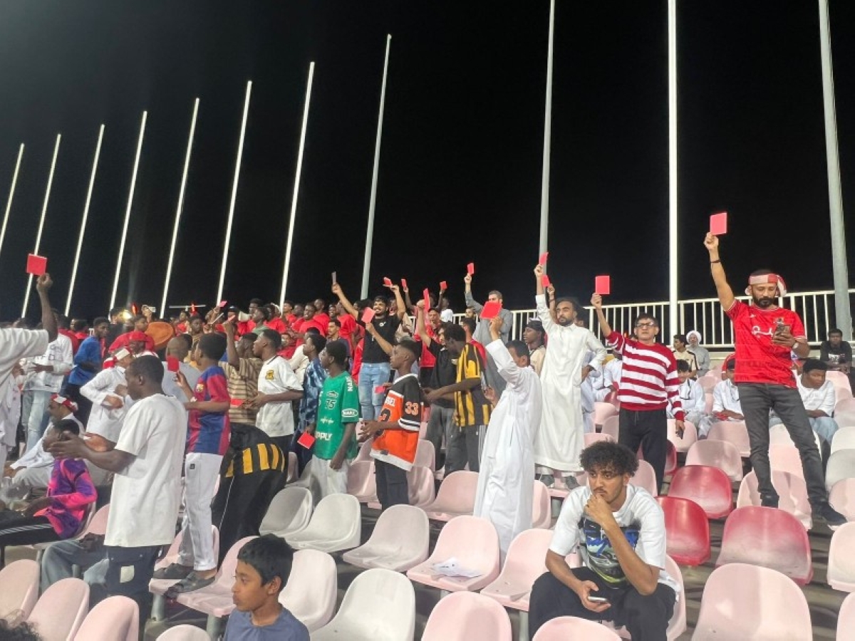 جماهير الوحدة تطالب بتصحيح المسار برفع البطاقة الحمراء