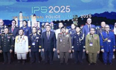 مدير الأمن يقود الوفد السعودي في قمة IPS 2025