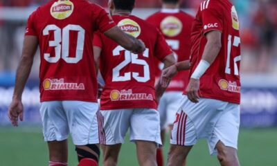 الأهلي يتصدر الدوري المصري: رحلة من القاع إلى القمة