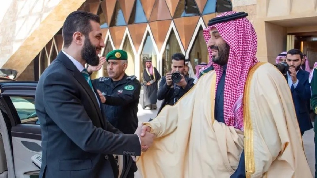 تعزيز التعاون الاقتصادي بين ولي العهد والرئيس السوري