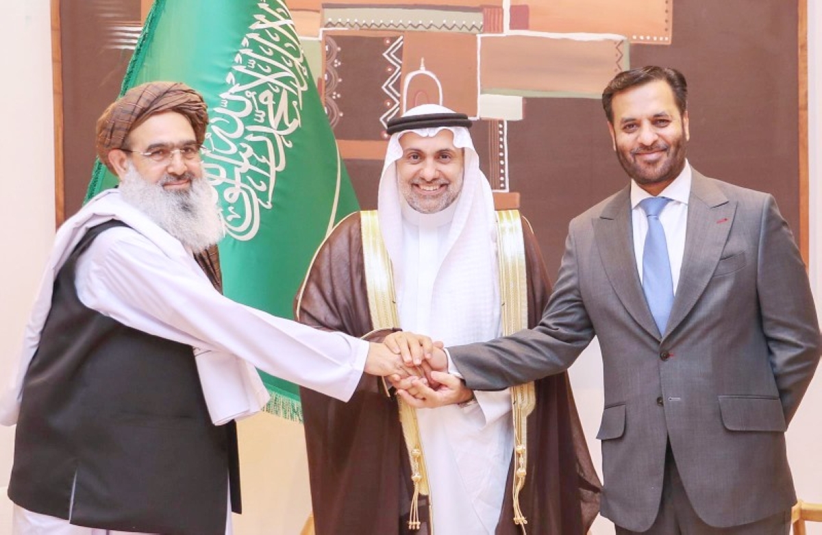 وزيرا الصحة الباكستاني والأفغاني يتعاونان للقضاء على شلل الأطفال