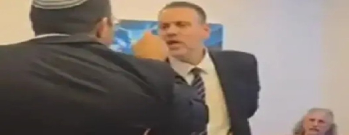 شجار عنيف بين وزراء إسرائيليين أمام الكاميرات