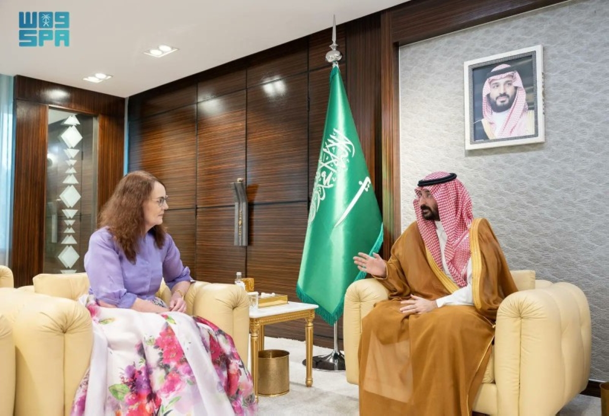 وزير الحرس الوطني يلتقي القائم بالأعمال الأمريكي بالسعودية