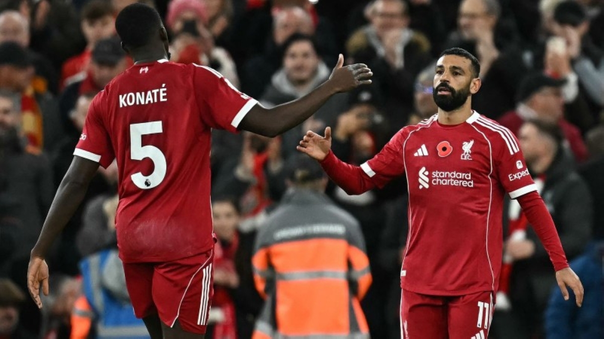 ليفربول ينتصر على أستون فيلا ويعزز موقعه في الدوري