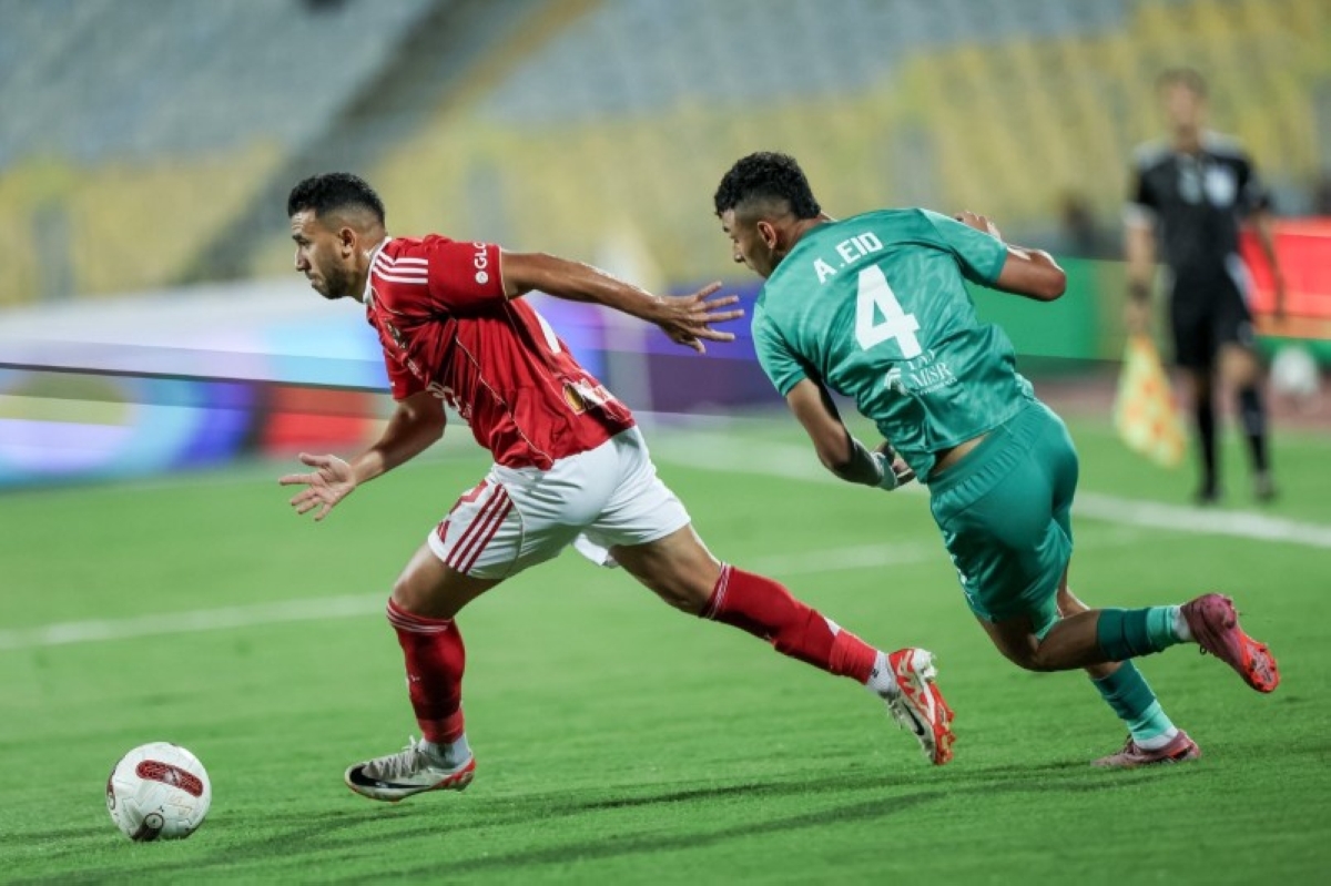 الأهلي يتعادل مع المصري: نتيجة محبطة في الدوري المصري