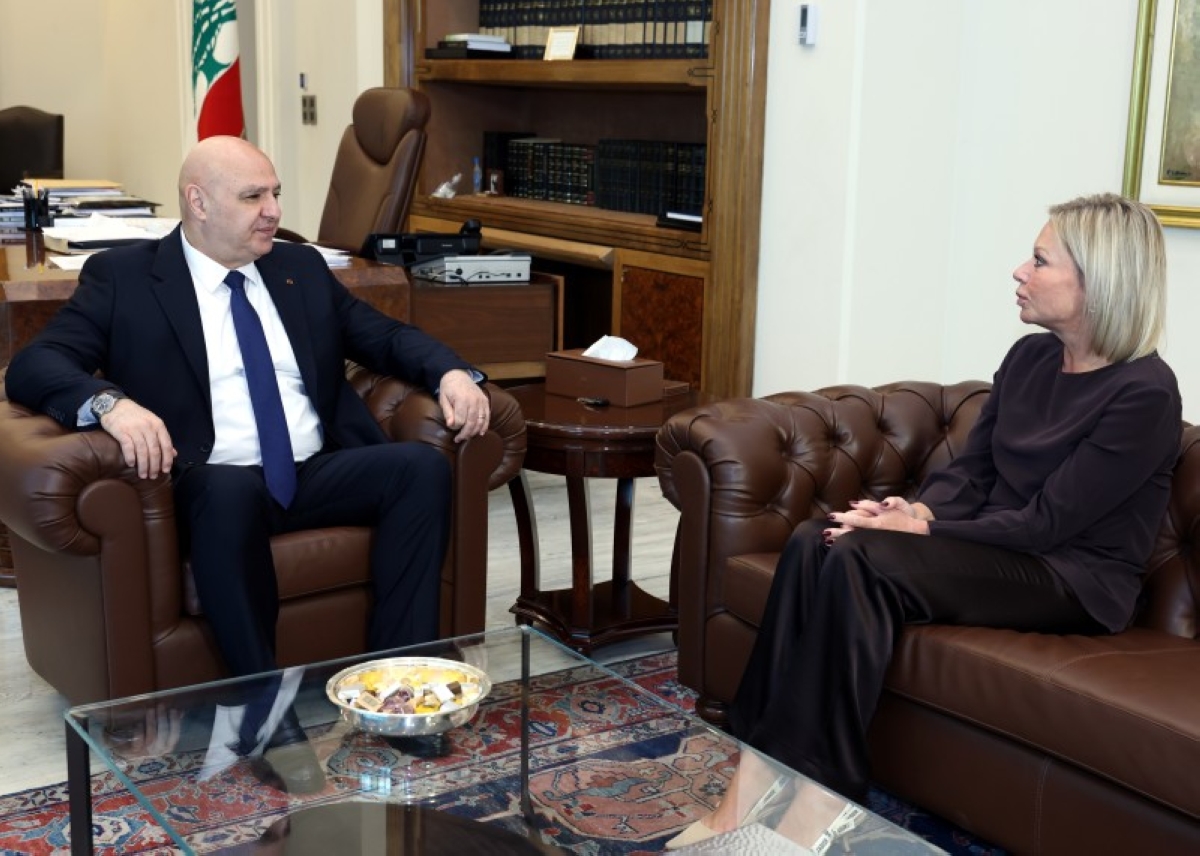 الرئيس اللبناني يؤكد: التفاوض هو الحل الوحيد الآن