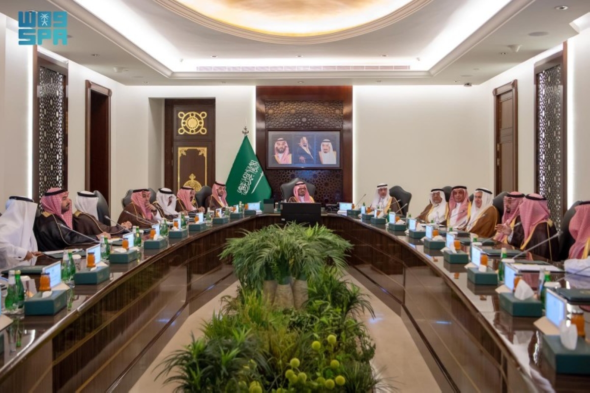 نائب أمير مكة يطلع على جهود تطوير العقار الوطني