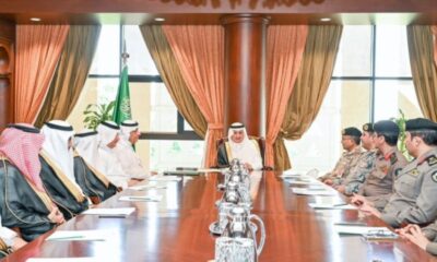 أمير تبوك يقود اجتماع لجنة الدفاع المدني بالمنطقة