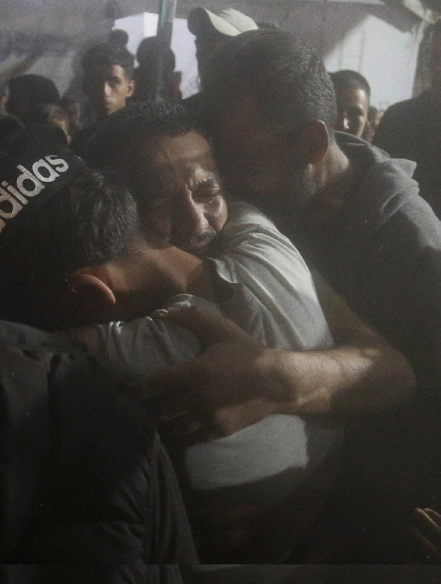 إسرائيل تطلق سراح أسرى وحماس تسلم جثة محتجز