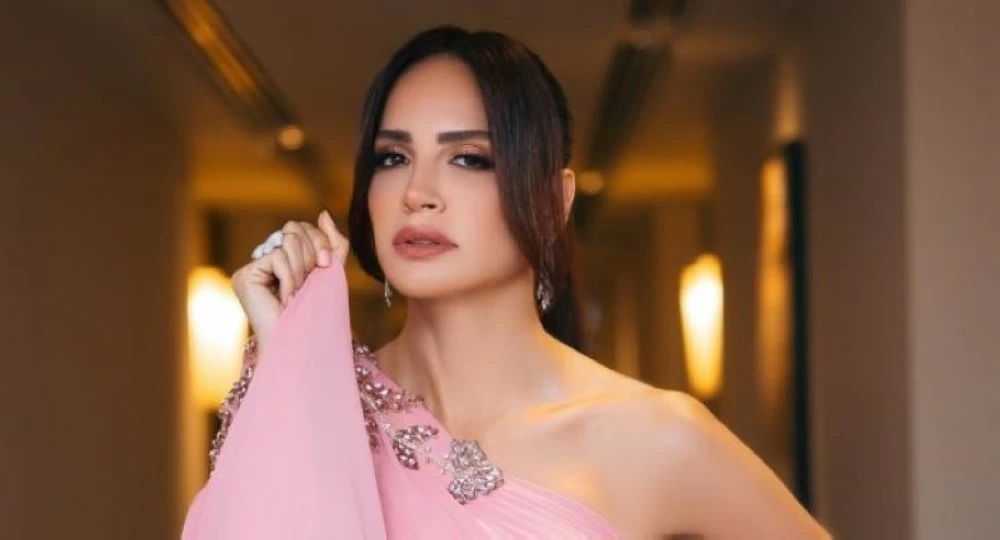 آمال ماهر تروج لأغنيتها الجديدة خذلني وتتجاهل شائعات الزواج