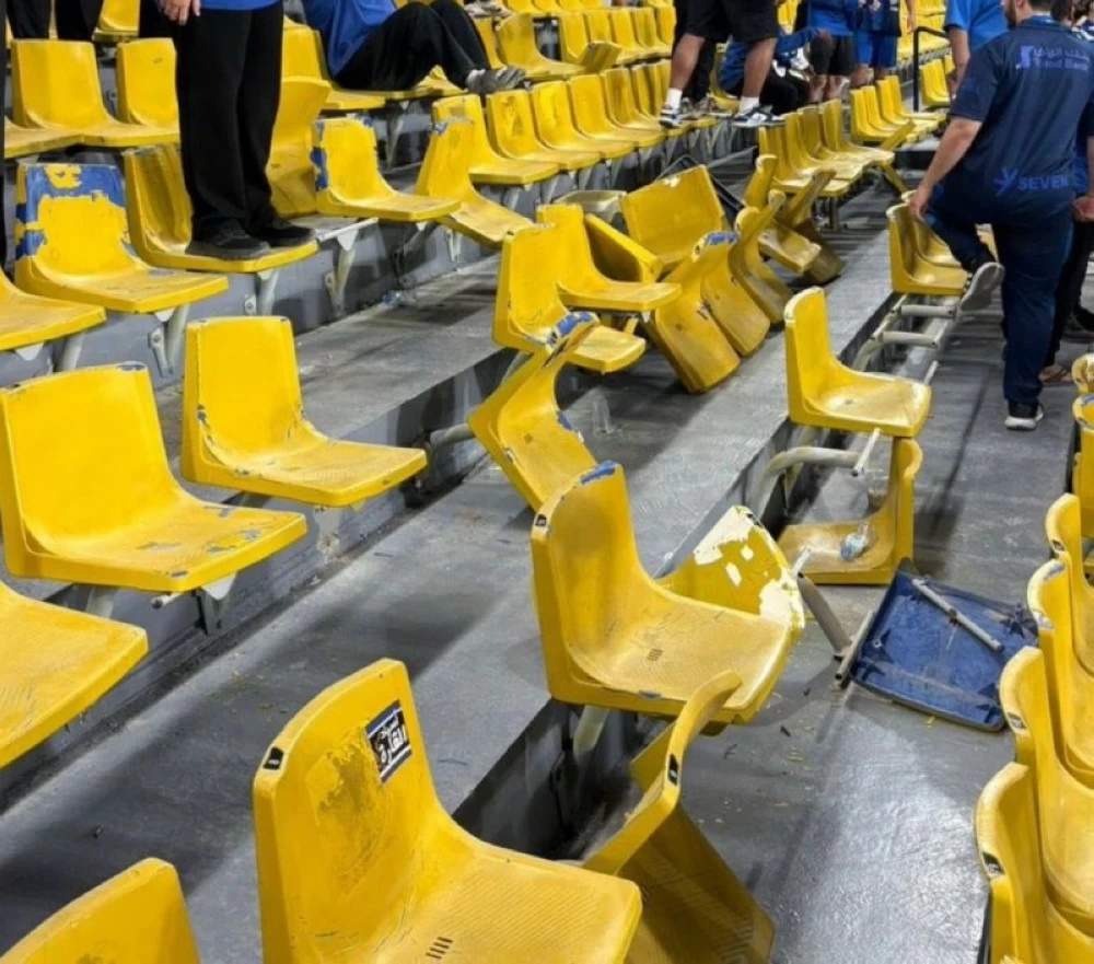 تهديدات عبث المدرجات لاستثمار الملاعب: الحلول واللوائح