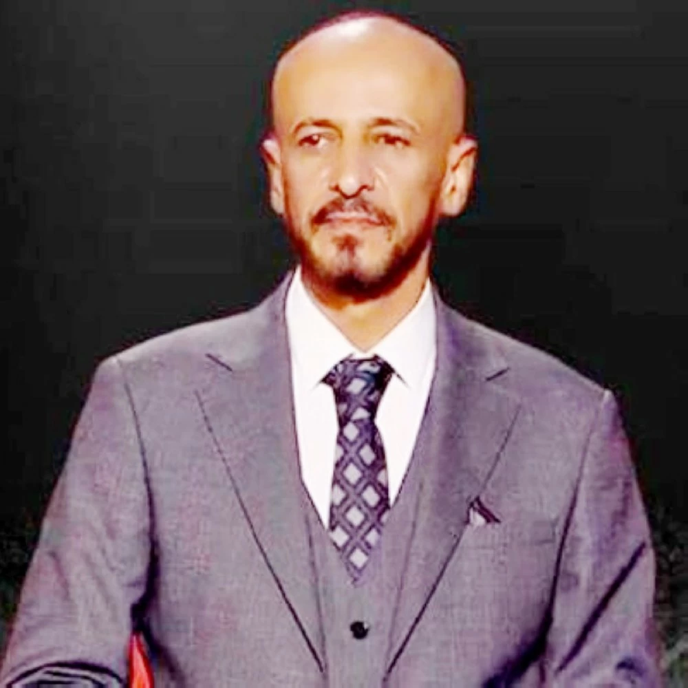 القصيدة العربية الحديثة: بين الإبداع والتحدي