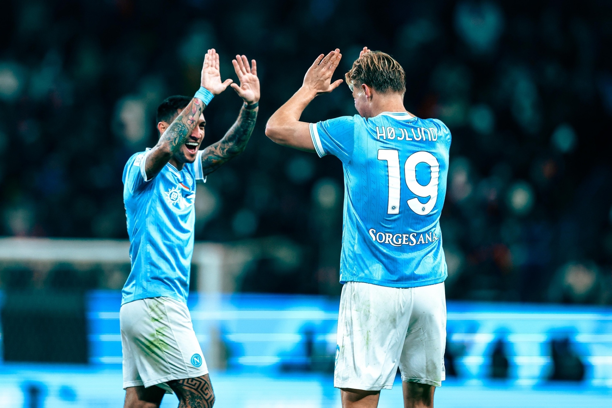 نابولي يهزم ميلان ويتأهل لنهائي السوبر الإيطالي بالرياض 2024