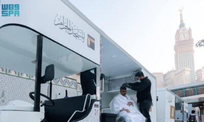 خدمة التحلل من النسك مجاناً في ساحات الحرم المكي لضيوف الرحمن