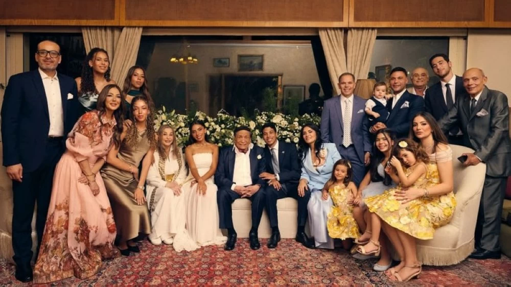 حقيقة مرض عادل إمام | نقيب الممثلين يؤكد: الزعيم بخير