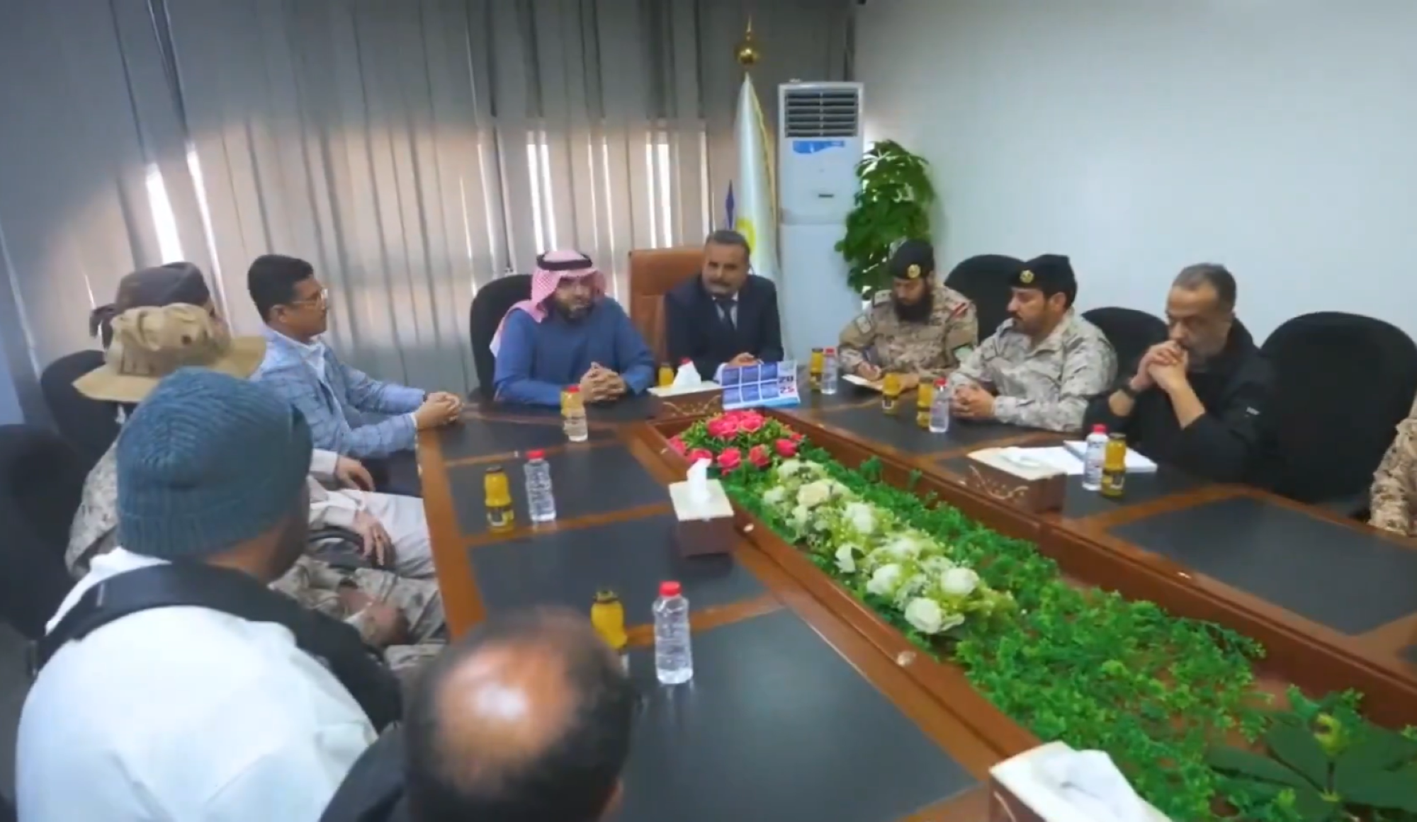 وفد سعودي في عدن: خطوة حاسمة لتوحيد القوات اليمنية