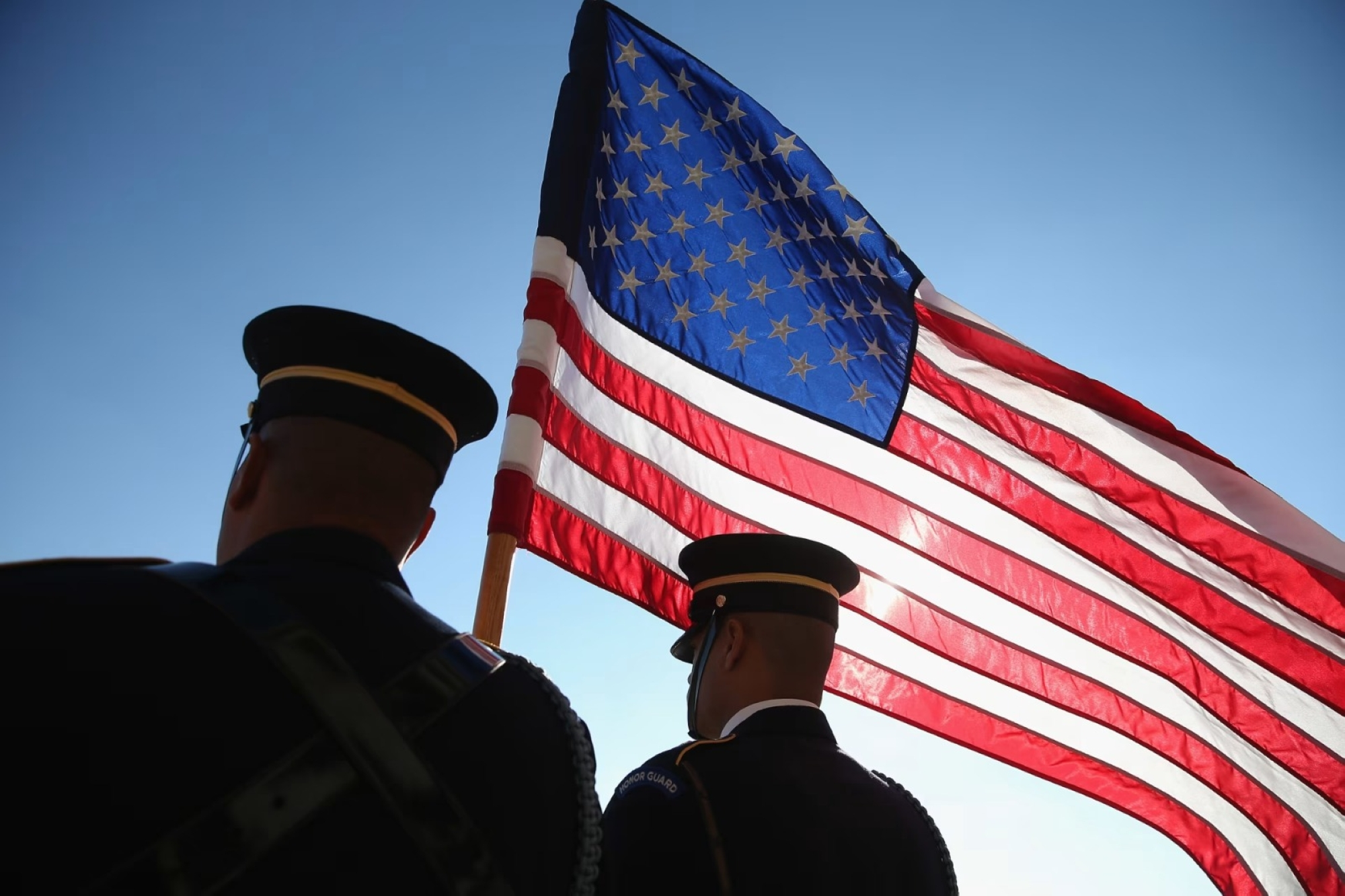 تحذيرات أمريكية وبريطانية وسط تصاعد التوتر بين إيران وإسرائيل