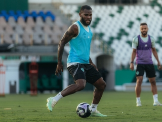 عودة كيسيه لتدريبات الأهلي بعد تتويجه بكأس أفريقيا