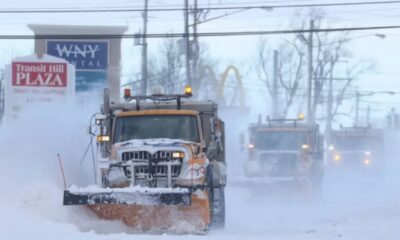 عاصفة شتوية بأمريكا تقطع الكهرباء وتلغي 9600 رحلة جوية