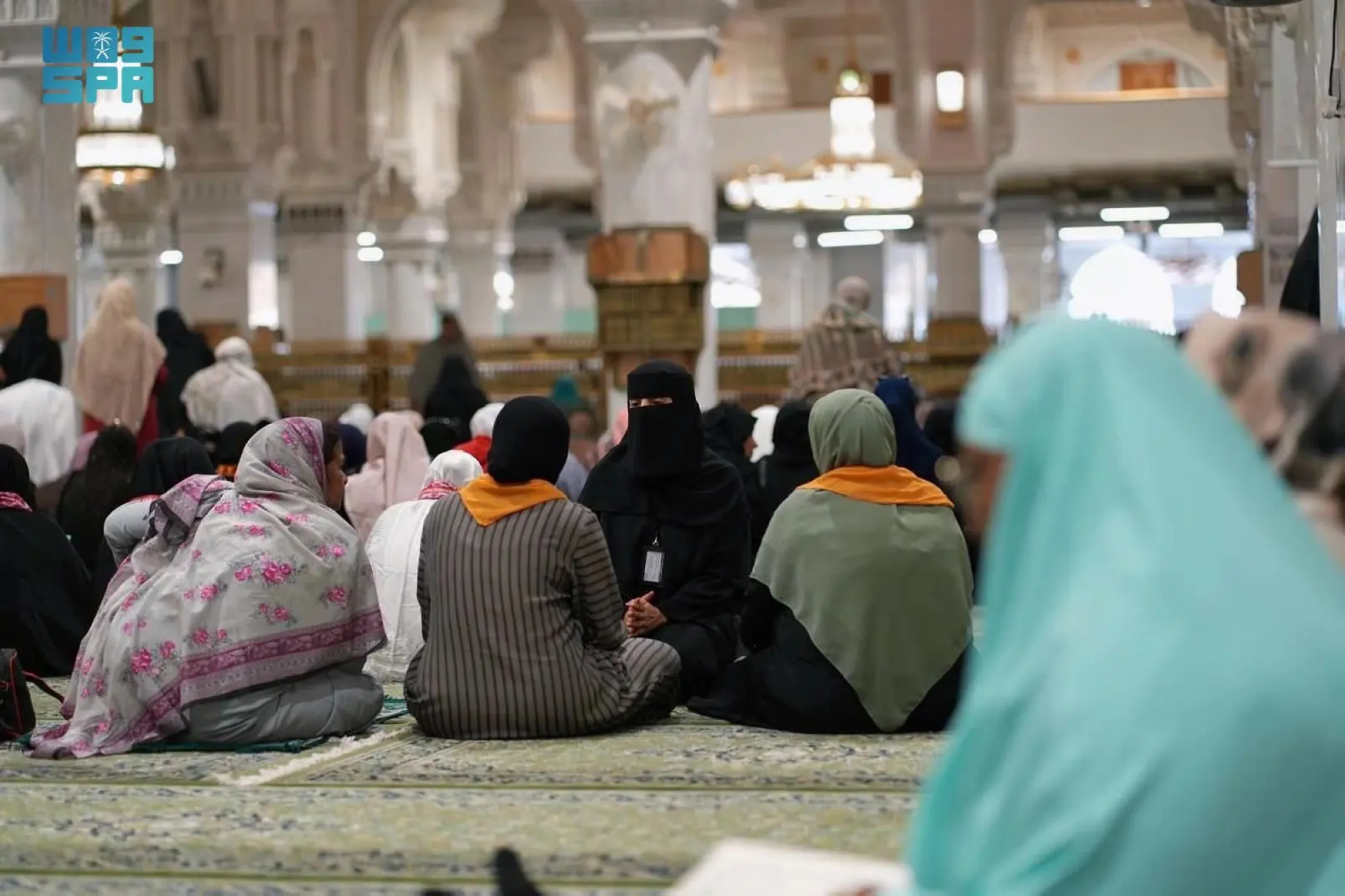 كوادر نسائية بالحرم المكي: خدمات إرشادية متكاملة للقاصدات