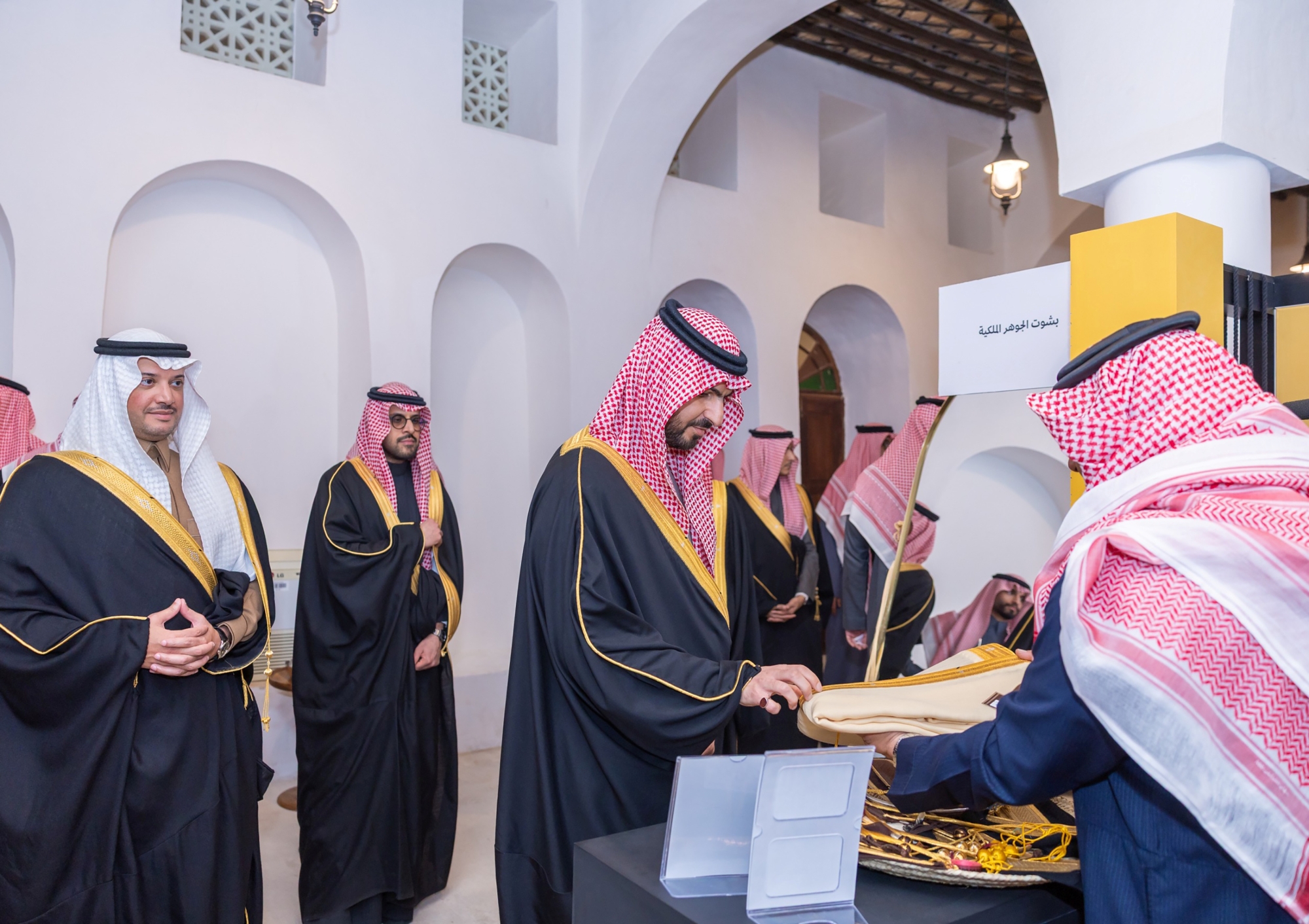 مهرجان البشت الحساوي 2024: فعاليات وتاريخ وتراث الأحساء