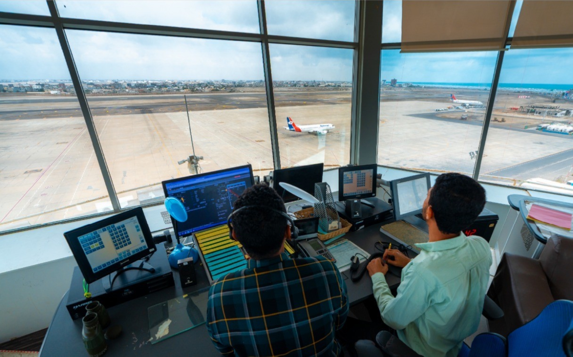 بدء إعادة تأهيل مدرج مطار عدن الدولي: تفاصيل المشروع والأهداف