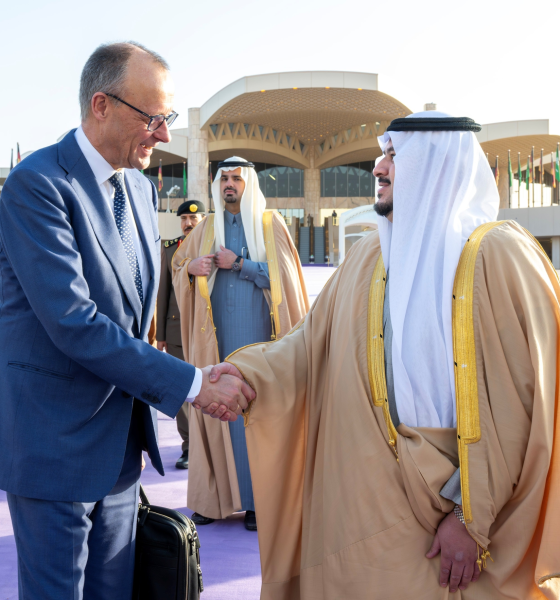 المستشار الألماني فريدريش ميرتس يغادر الرياض بعد زيارة رسمية