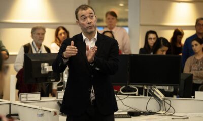 استقالة رئيس واشنطن بوست بعد تسريح ثلث الموظفين