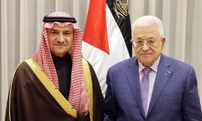 الأمير منصور بن خالد يقدم أوراق اعتماده سفيراً لدى فلسطين