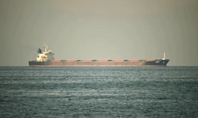 إصابة 4 بحارة باستهداف إيراني لناقلة نفط في مضيق هرمز