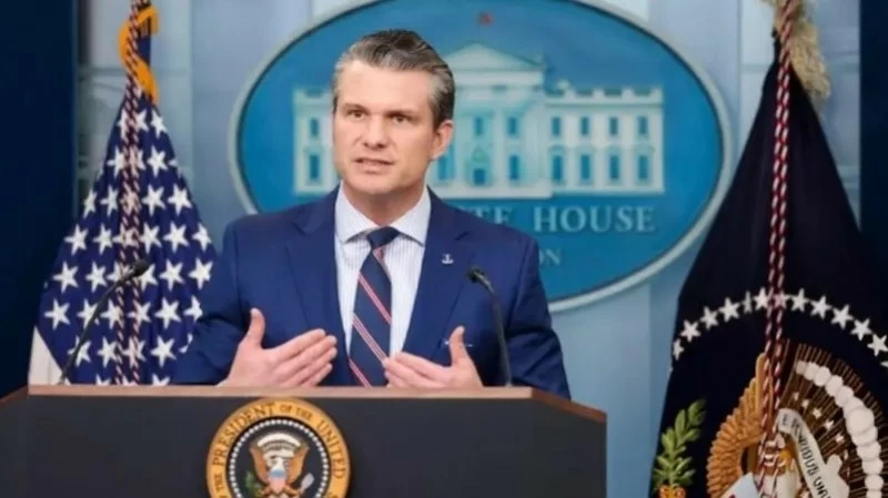 وزير الدفاع الأمريكي: إيران مكشوفة ولن تمتلك النووي