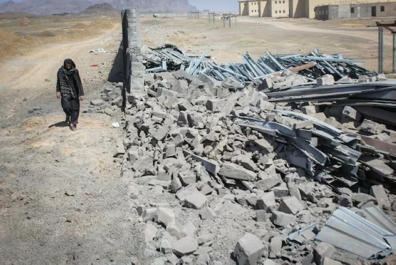 اشتباكات أفغانستان وباكستان: 42 قتيلاً وتصعيد عسكري خطير