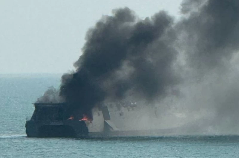 أمريكا تستخدم صواريخ بريزم لأول مرة وتدمر 20 سفينة إيرانية