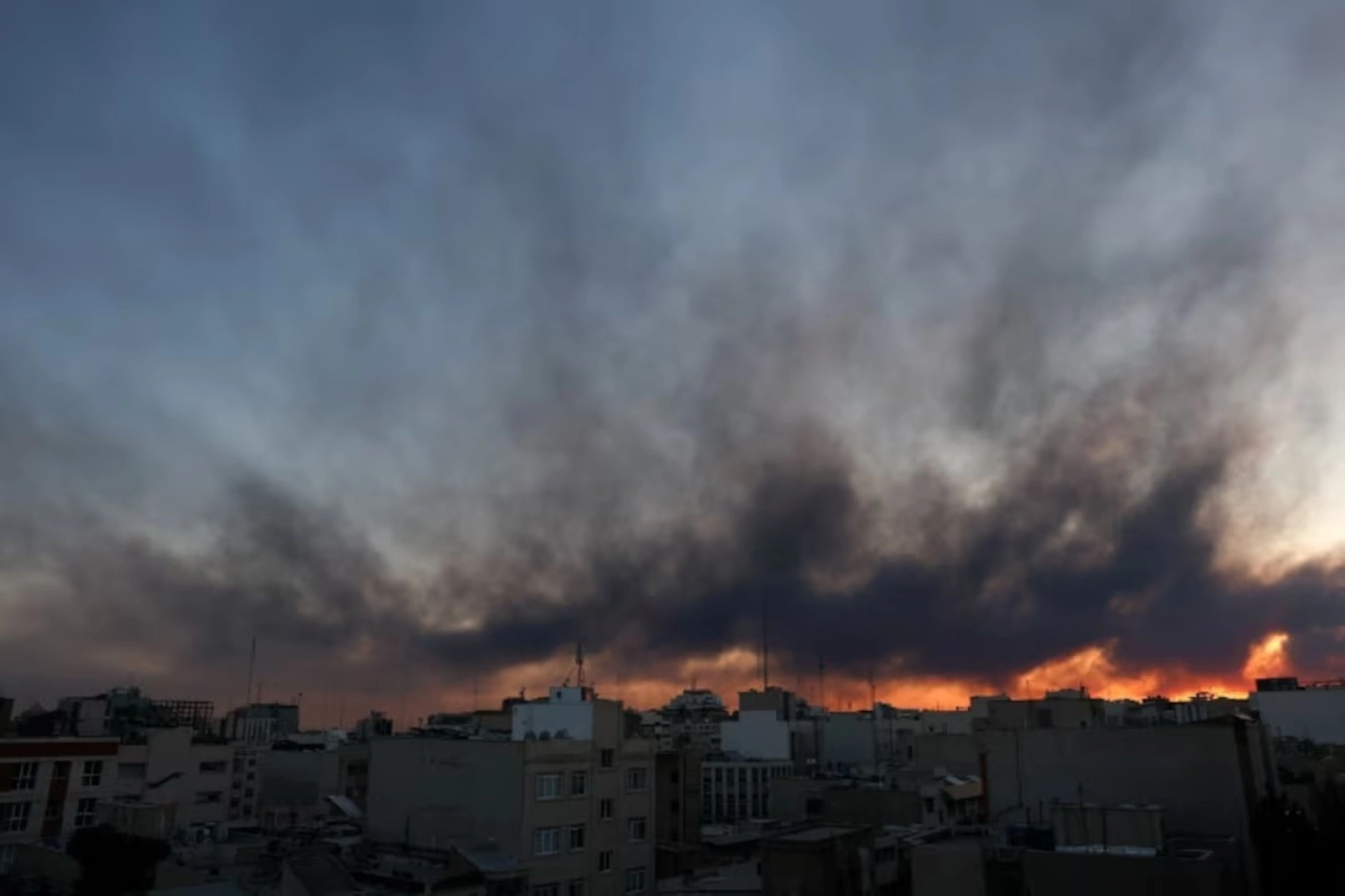 إسرائيل تقصف موقعاً نووياً سرياً قرب طهران: تفاصيل اليوم الخامس